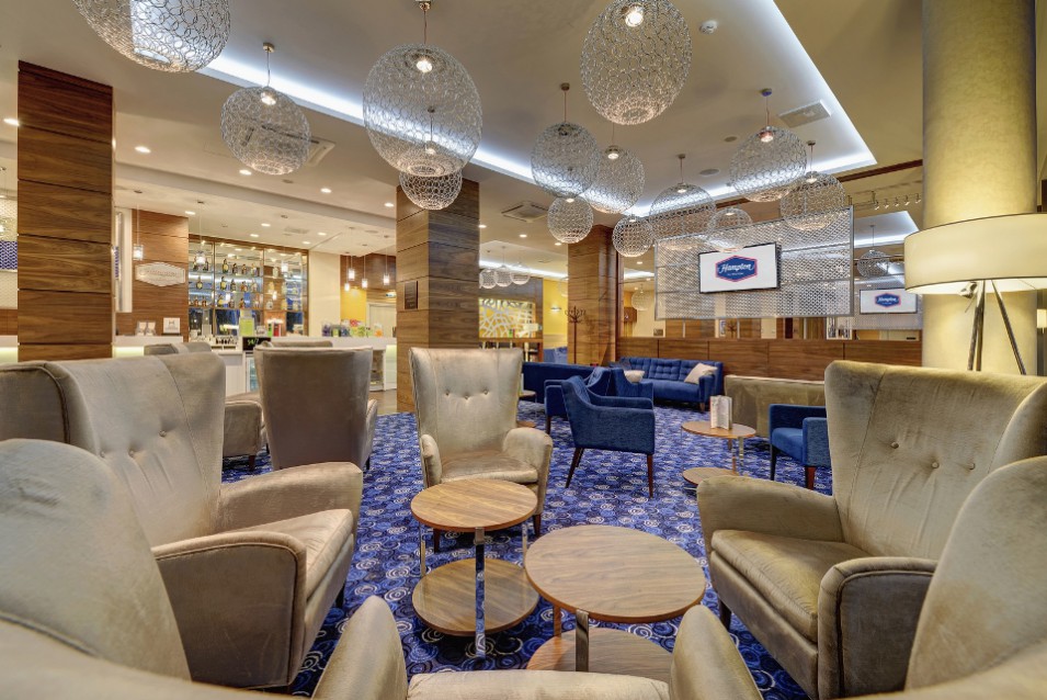 Lobby& Lounge bar Hampton by Hilton